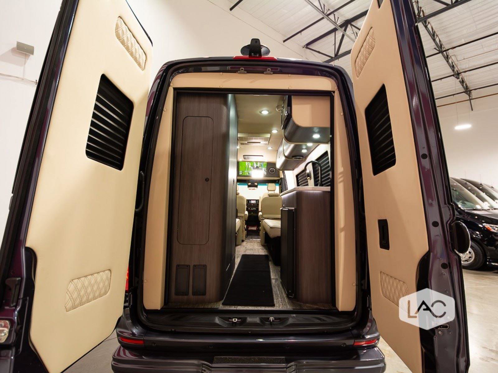 Used 2024 Mercedes-Benz Sprinter 3500 image 24