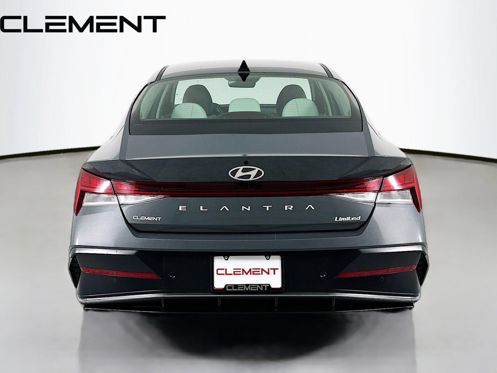 Certified 2024 Hyundai Elantra Limited FWD image 8