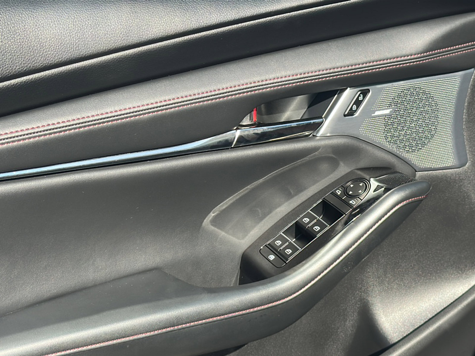 Used 2023 MAZDA MAZDA3 s image 16