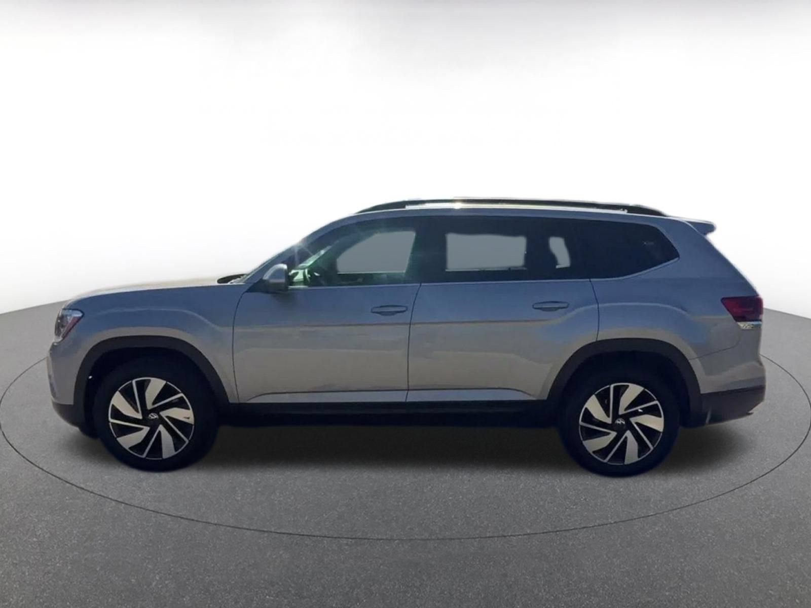 Used 2026 Volkswagen Atlas SE FWD image 7