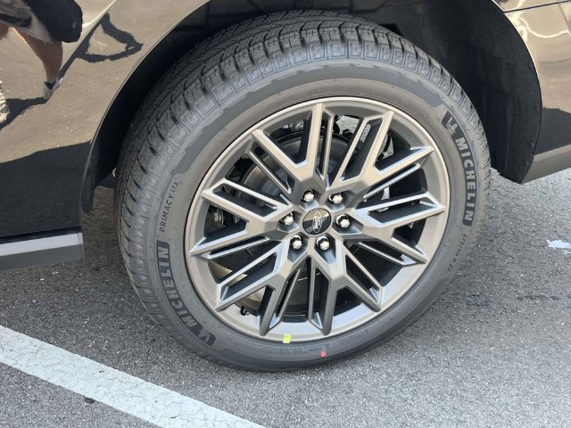 New 2027 Ford Expedition Platinum w/ Stealth Appearance Package AWD/4WD image 7