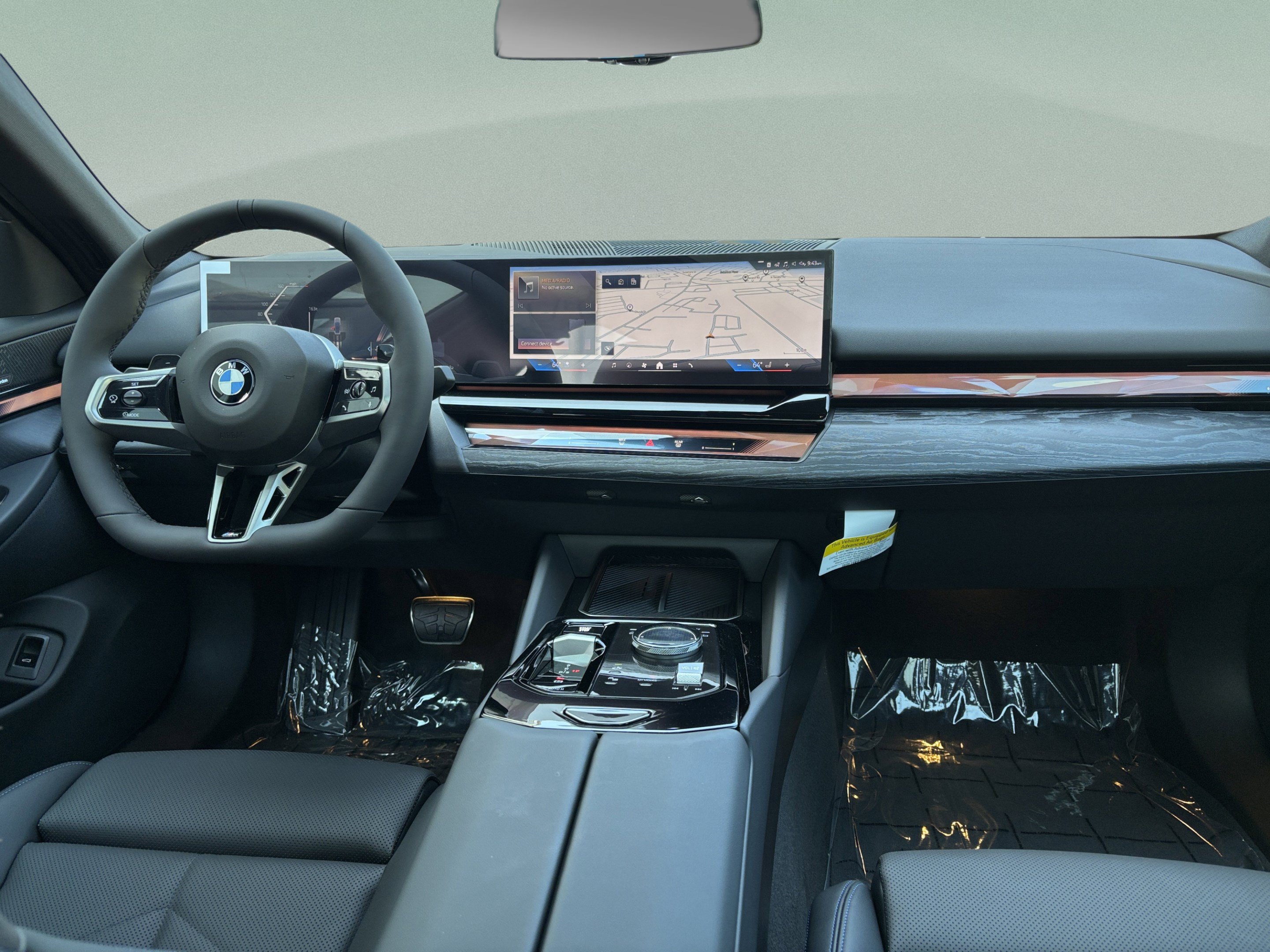 Used 2027 BMW 530i w/ M Sport Package RWD image 7
