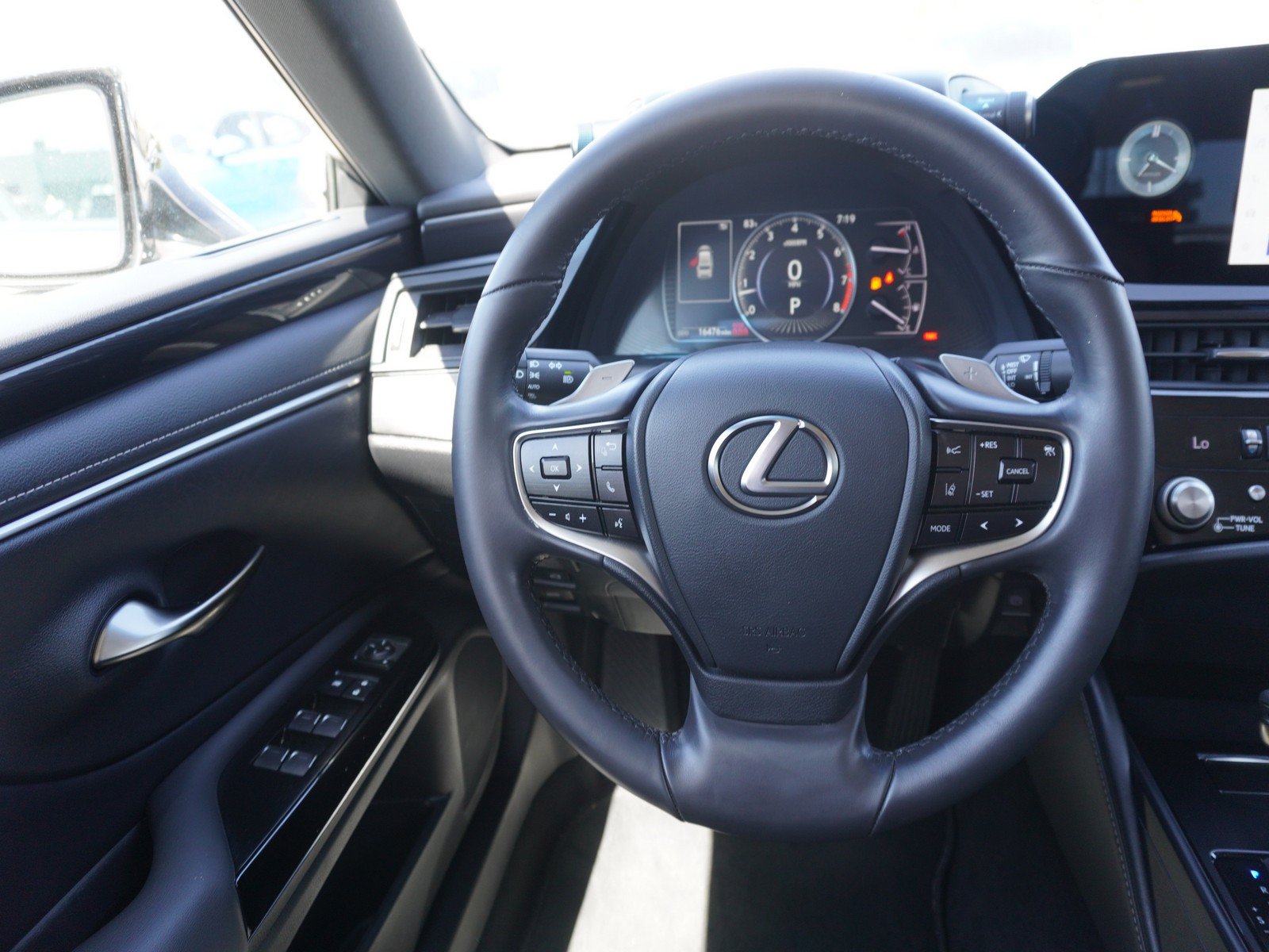 Used 2024 Lexus ES 350 FWD image 14