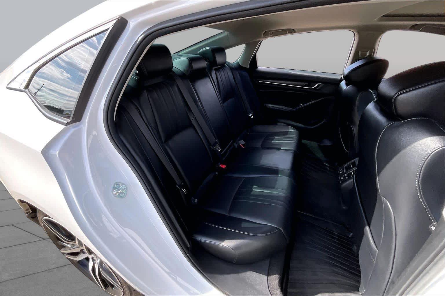 Used 2022 Honda Accord Touring image 19