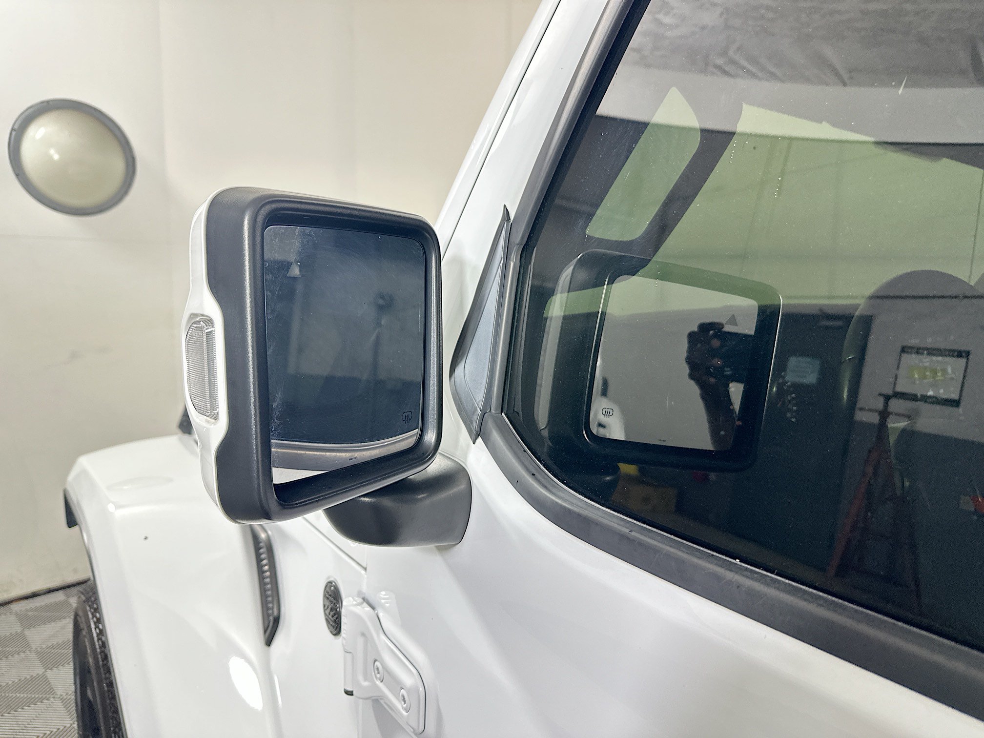 Used 2022 Jeep Gladiator Overland AWD/4WD image 10