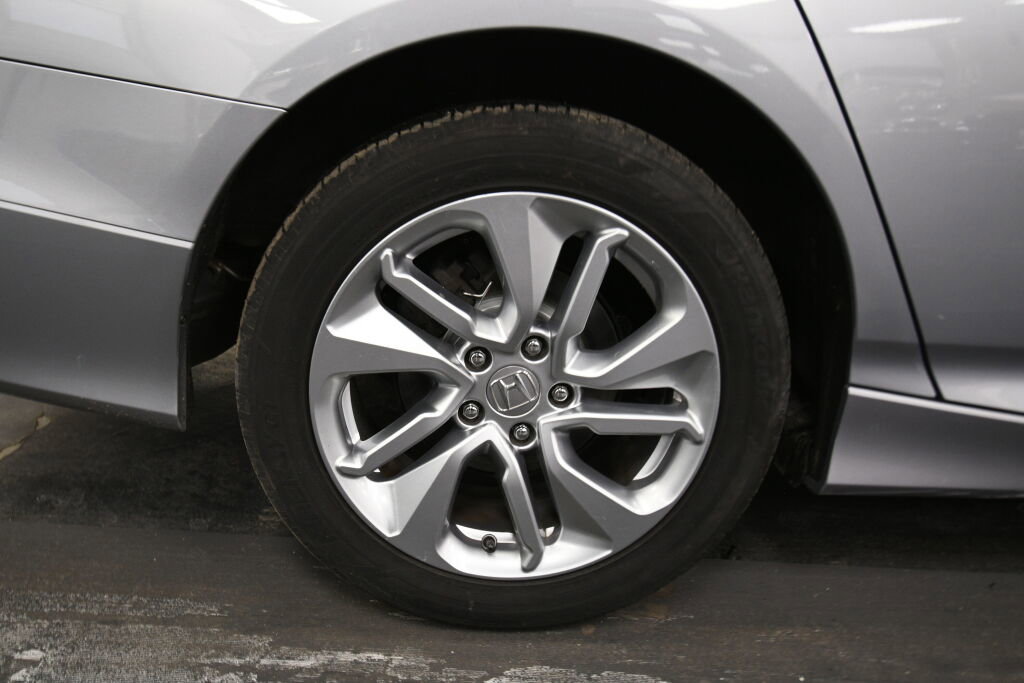 Used 2019 Honda Accord LX image 30