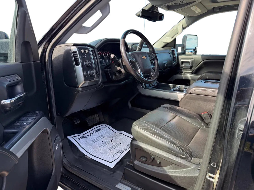 Used 2018 Chevrolet Silverado 2500 LTZ w/ Midnight Edition AWD/4WD image 11