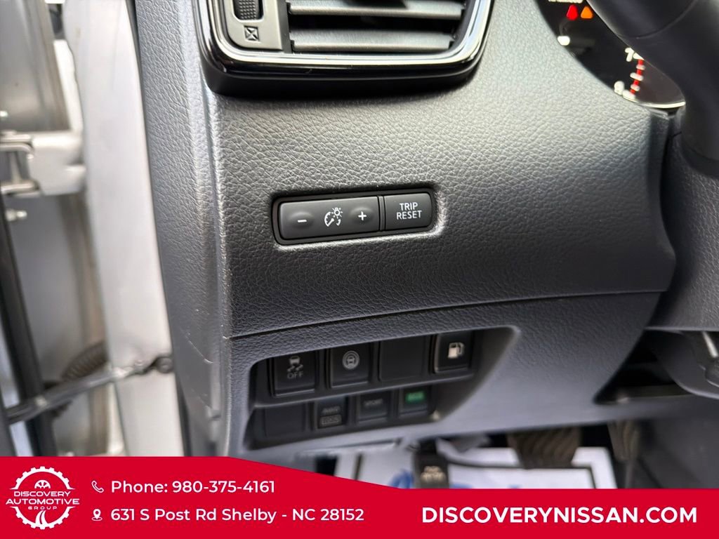 Certified 2020 Nissan Rogue S image 16