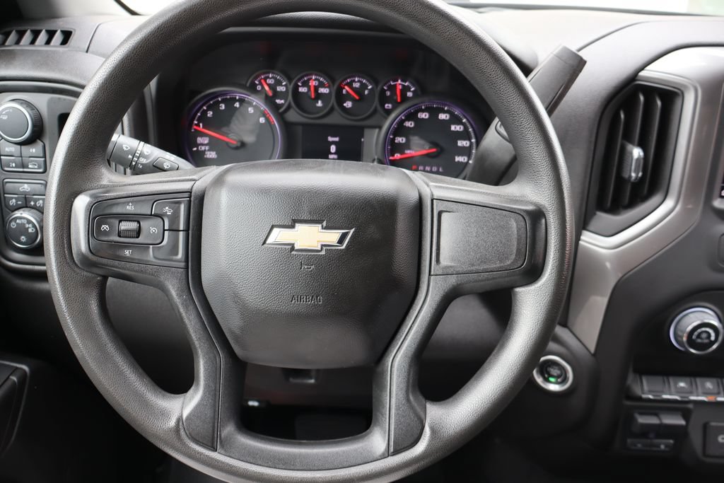 Used 2023 Chevrolet Silverado 1500 Custom AWD/4WD image 6