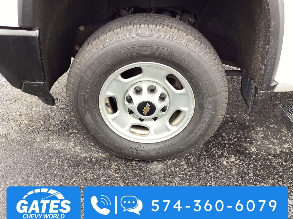 Used 2025 Chevrolet Silverado 2500 W/T w/ Snow Plow Prep/Camper Package image 28