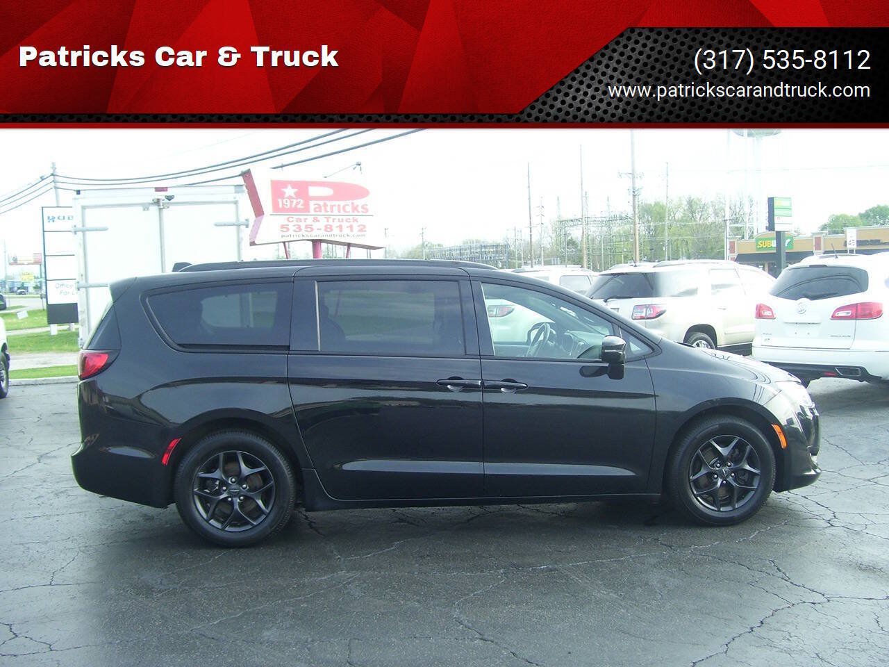 Used 2018 Chrysler Pacifica Limited w/ S Appearance Package FWD image 1