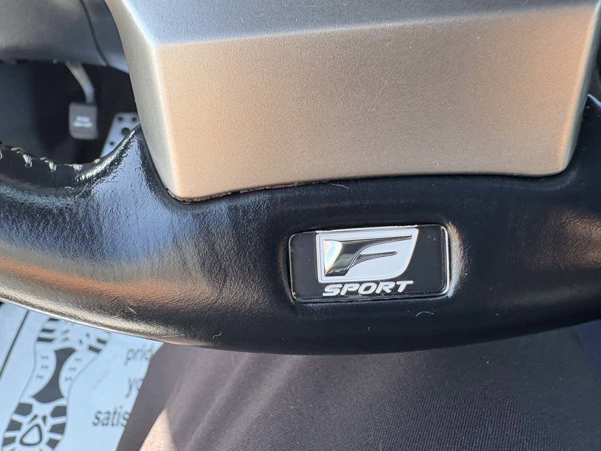 Used 2015 Lexus CT 200h image 38