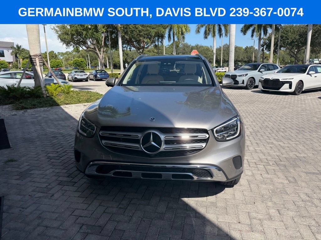 Used 2022 Mercedes-Benz GLC 300 4MATIC image 4