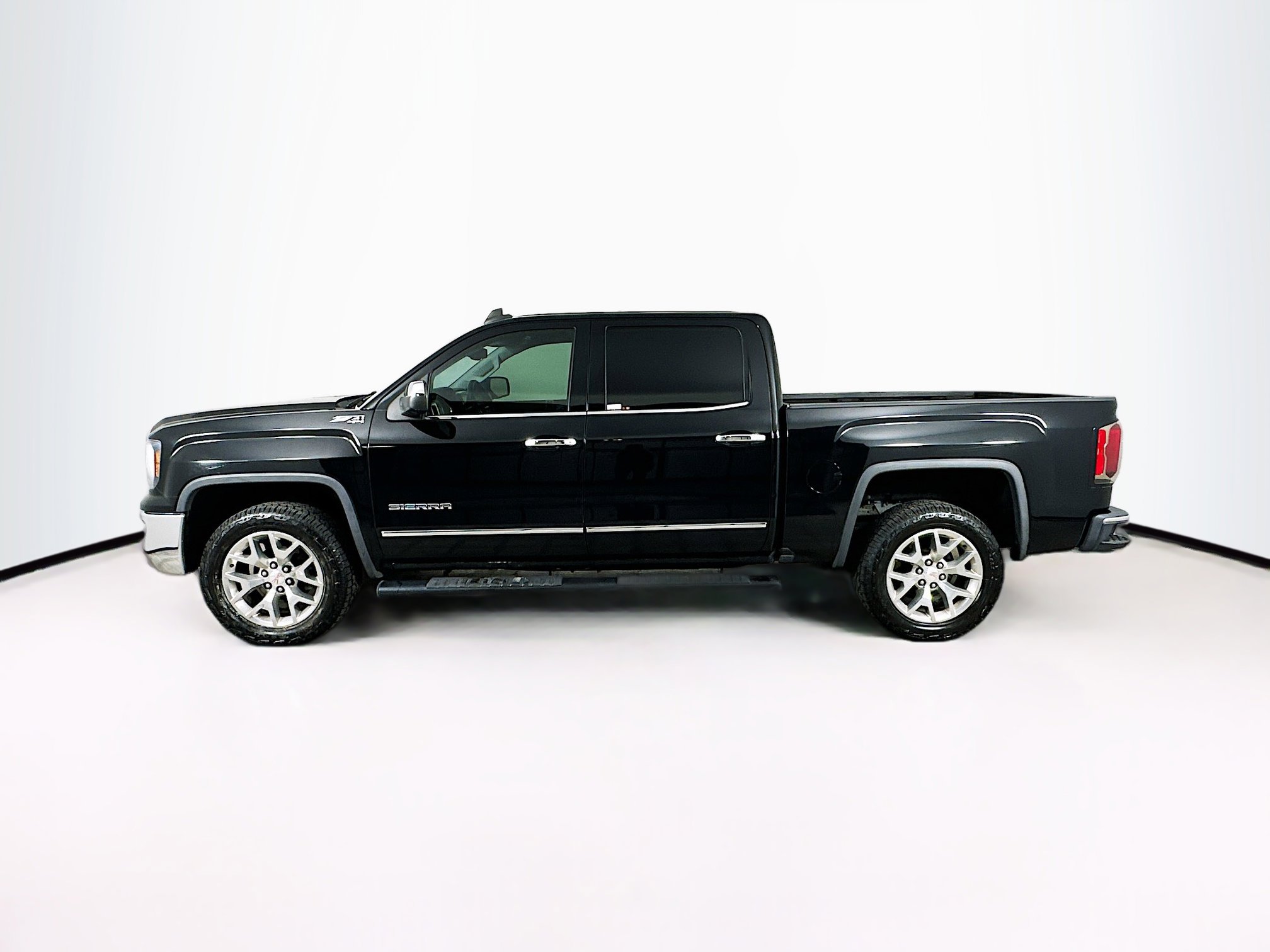 Used 2018 GMC Sierra 1500 SLT image 4