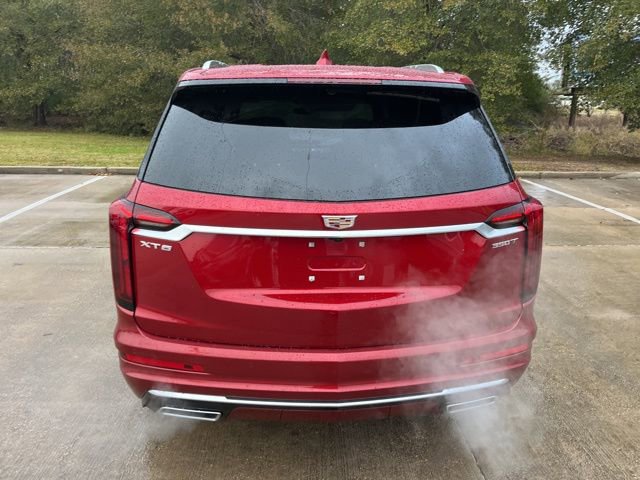 New 2025 Cadillac XT6 Luxury image 4