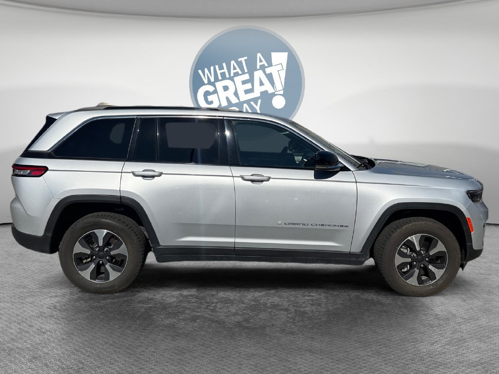 Used 2024 Jeep Grand Cherokee Limited 4xe AWD/4WD image 2