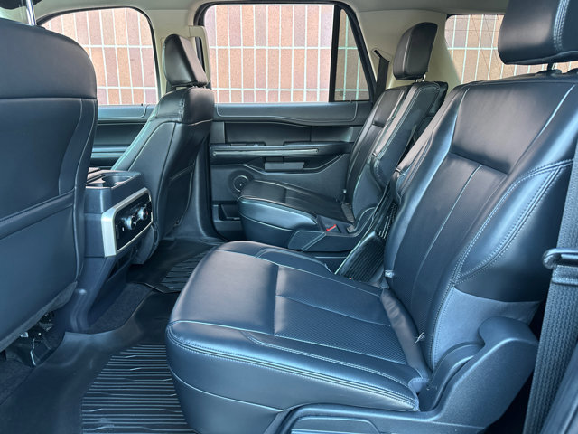 Used 2023 Ford Expedition Max XLT image 30