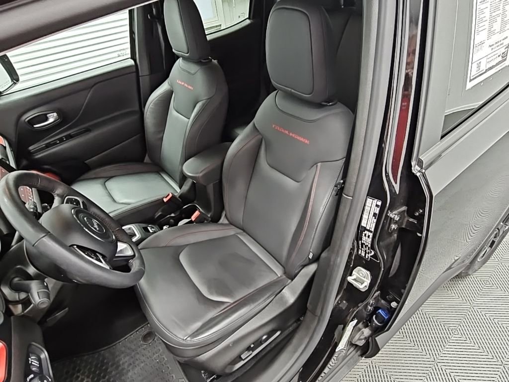 Used 2023 Jeep Renegade Trailhawk w/ Trailhawk Elite Group image 27