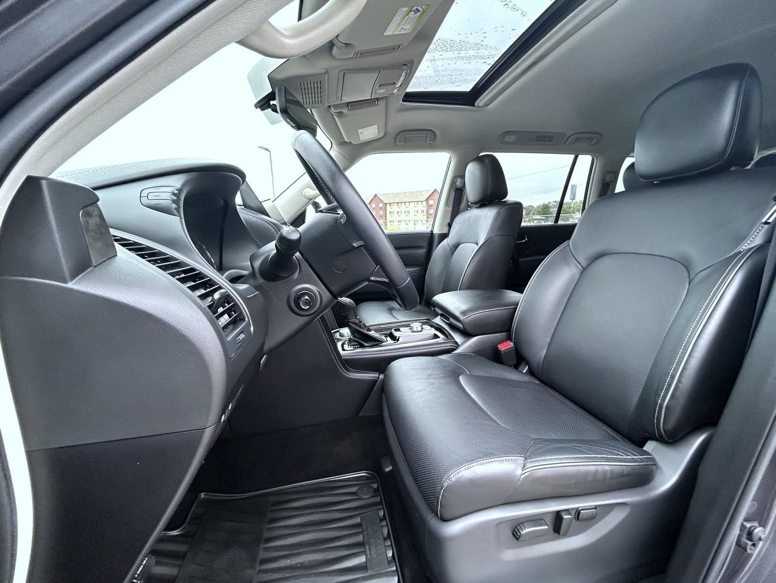 Used 2023 INFINITI QX80 Luxe w/ Cargo Package AWD/4WD image 10