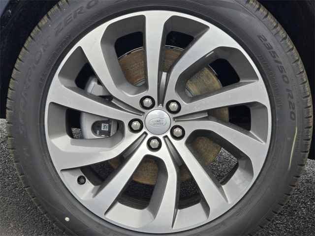 New 2025 Land Rover Discovery Sport S AWD/4WD image 40