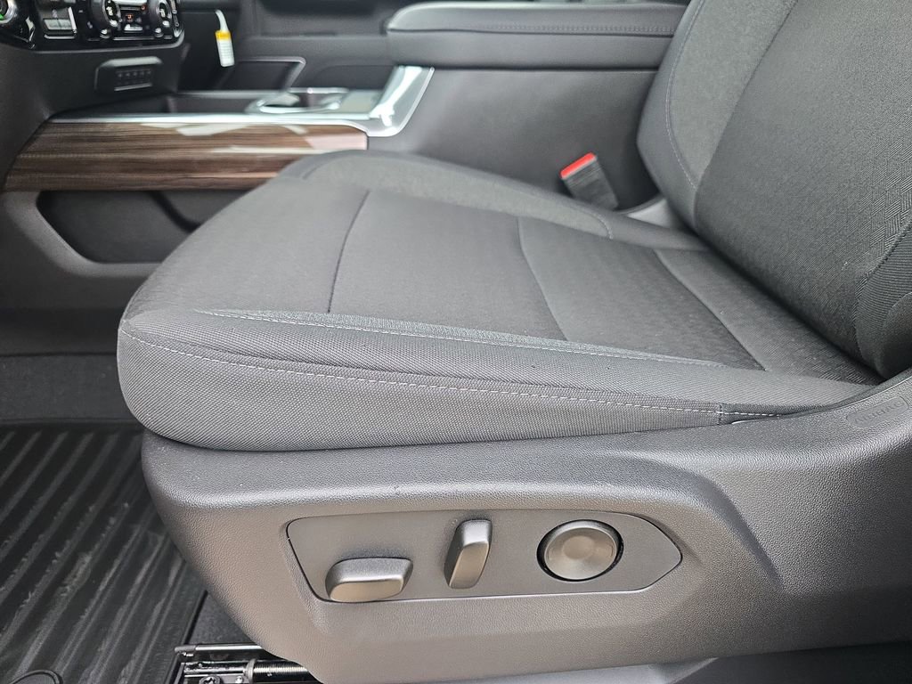 New 2026 Chevrolet Silverado 3500 LT image 28