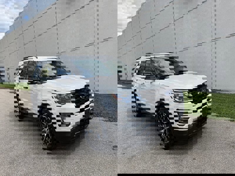 Used 2017 Ford Explorer Sport w/ Equipment Group 401A image 9