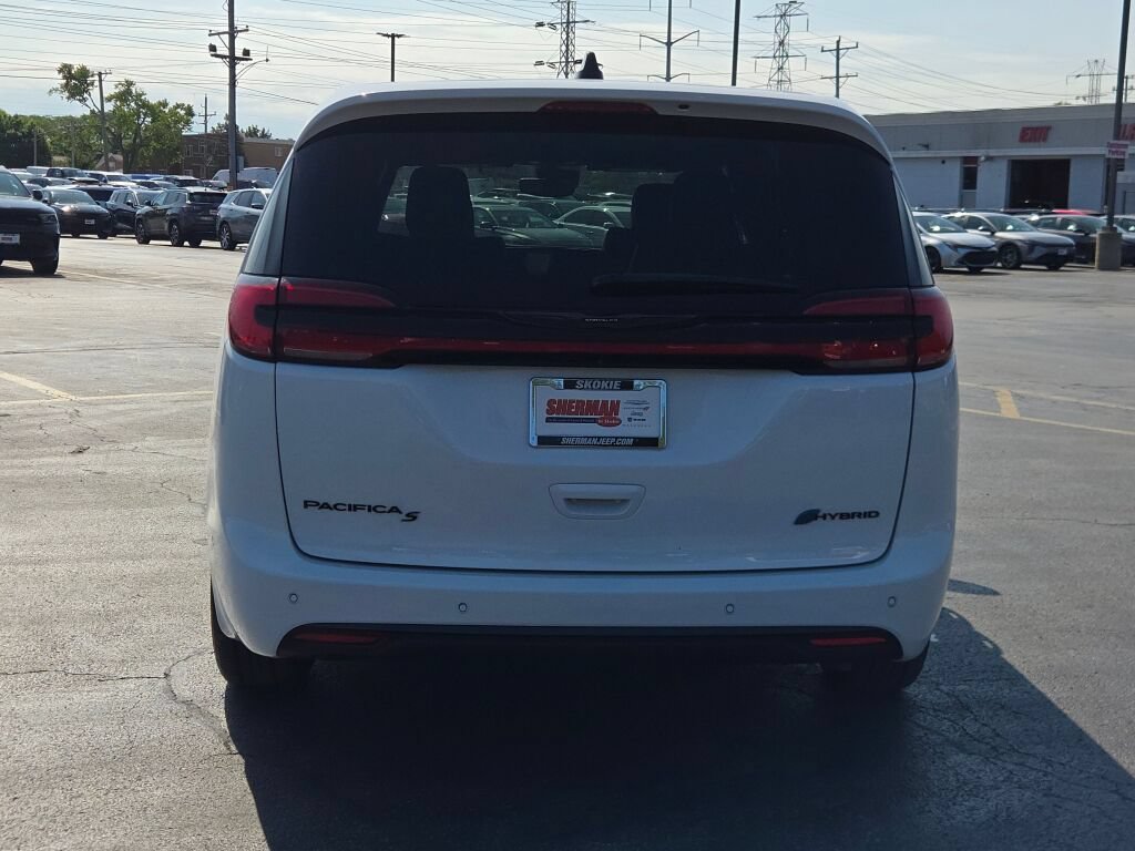 Certified 2024 Chrysler Pacifica Limited FWD image 21
