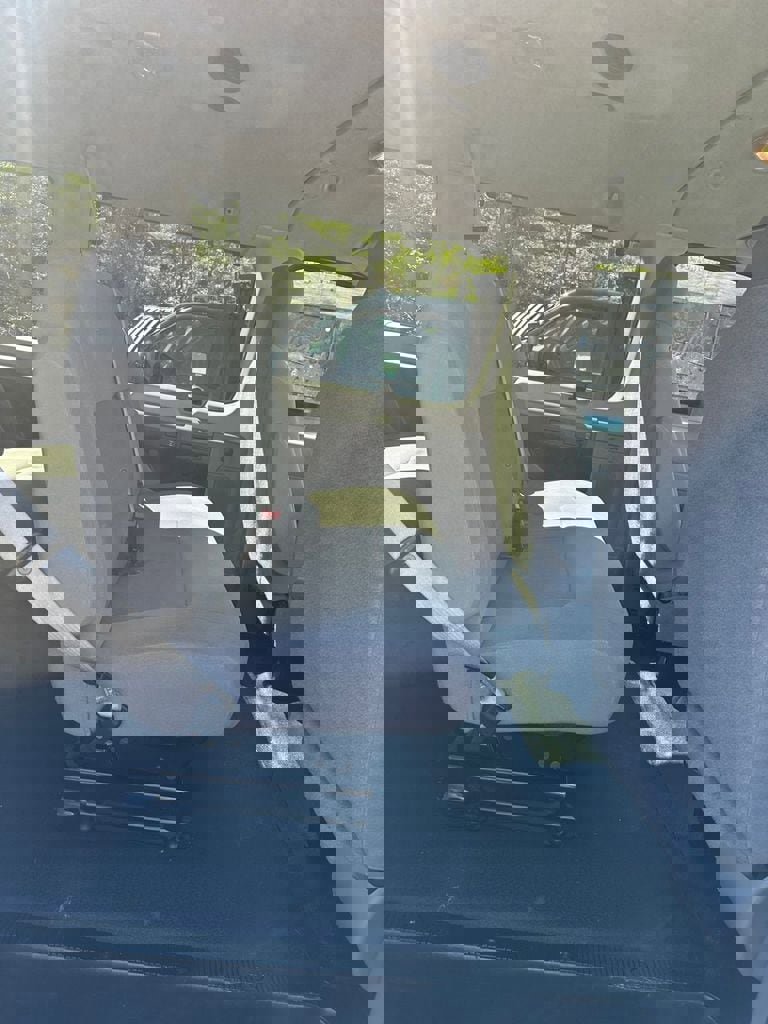 Used 2012 Ford E-350 and Econoline 350 XLT RWD image 25