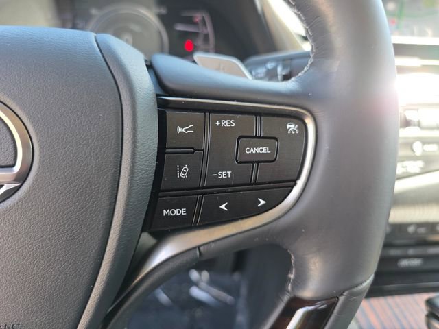 Used 2019 Lexus ES 300h Ultra Luxury w/ Accessory Package 2 FWD image 28