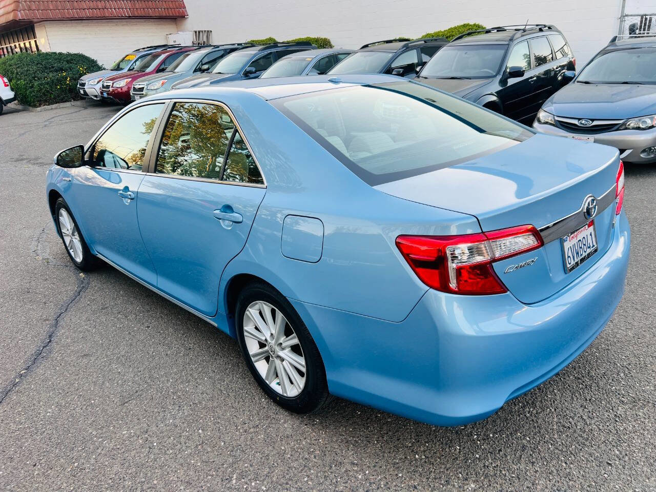 Used 2012 Toyota Camry XLE w/ Convenience Pkg image 4