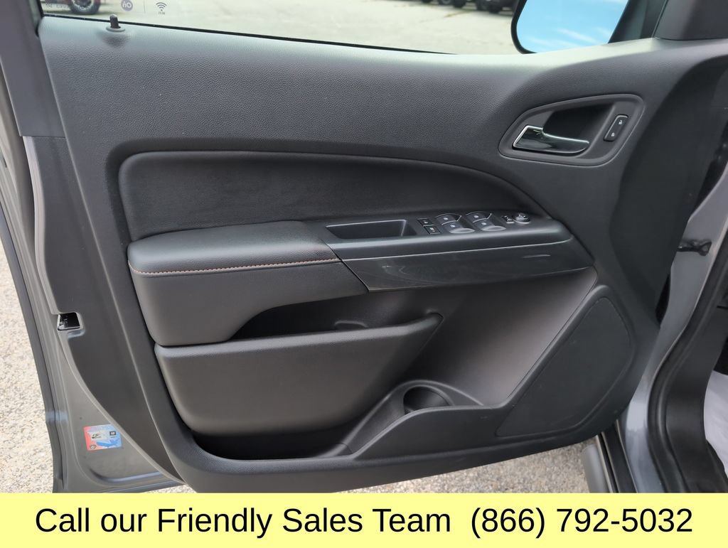 Used 2022 GMC Canyon AT4 w/ Trailering Package AWD/4WD image 12