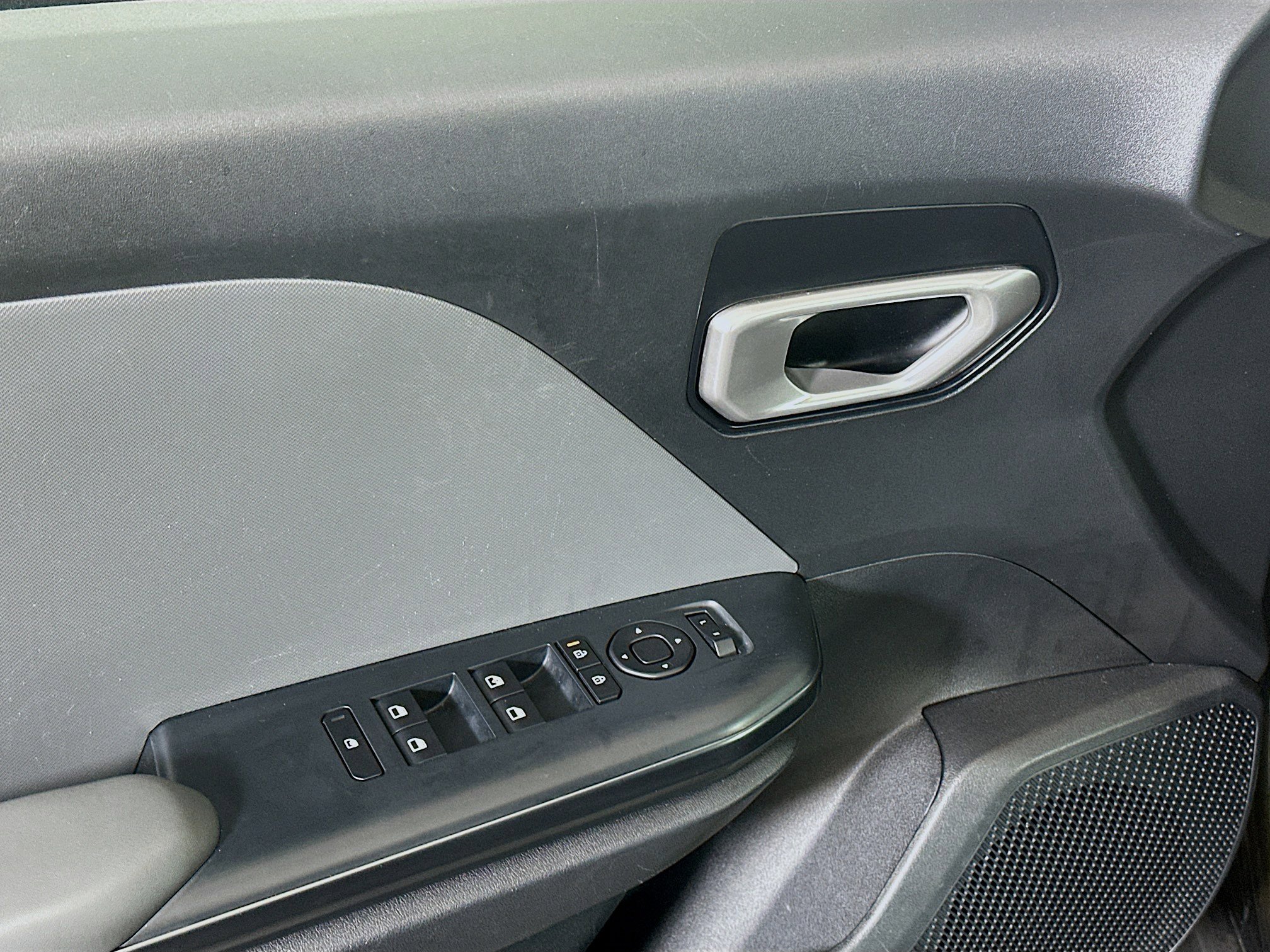 Used 2025 Kia K4 LXS image 15