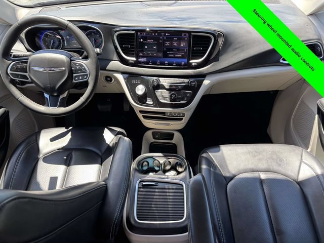 Used 2023 Chrysler Pacifica Touring-L FWD image 29