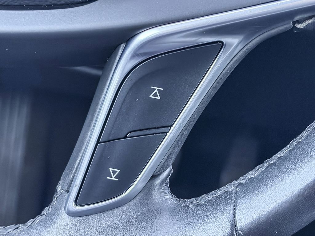 Used 2017 Cadillac XT5 Luxury w/ Driver Awareness Package image 21