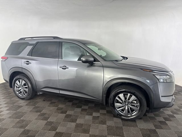 Certified 2025 Nissan Pathfinder SV w/ Cargo Package AWD/4WD image 3