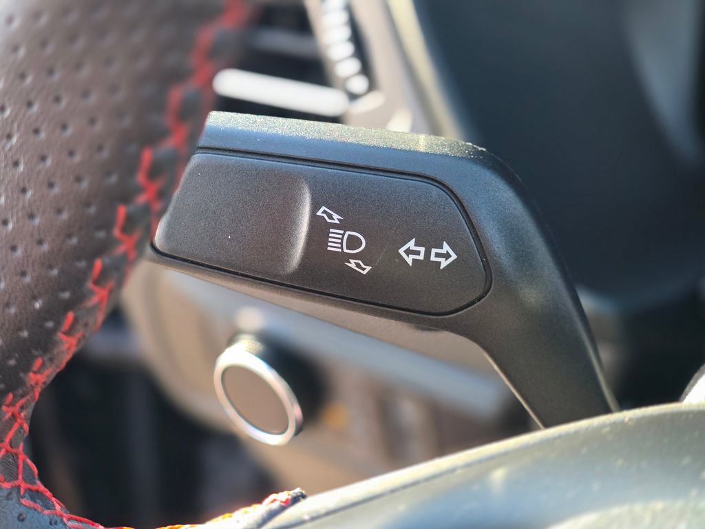 Used 2025 Ford Escape ST-Line image 33