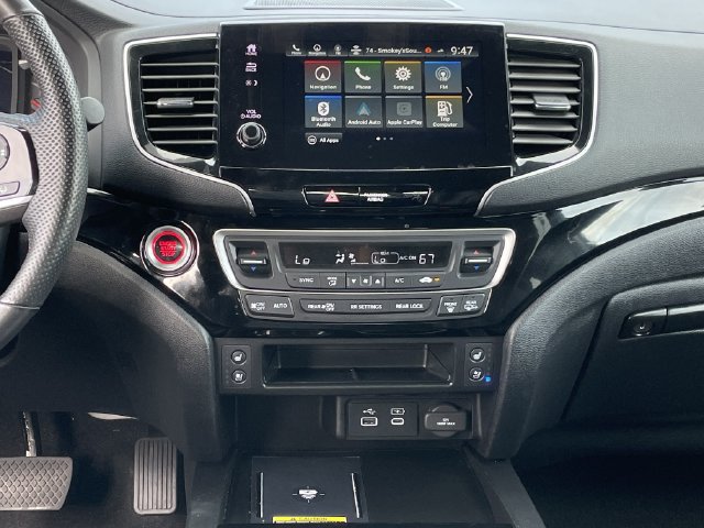 Certified 2024 Honda Passport Black Edition image 16