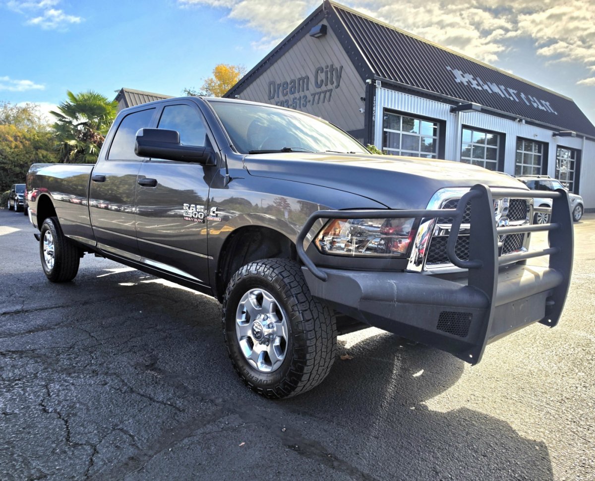 Used 2014 RAM 2500 Tradesman w/ Chrome Appearance Group AWD/4WD image 5
