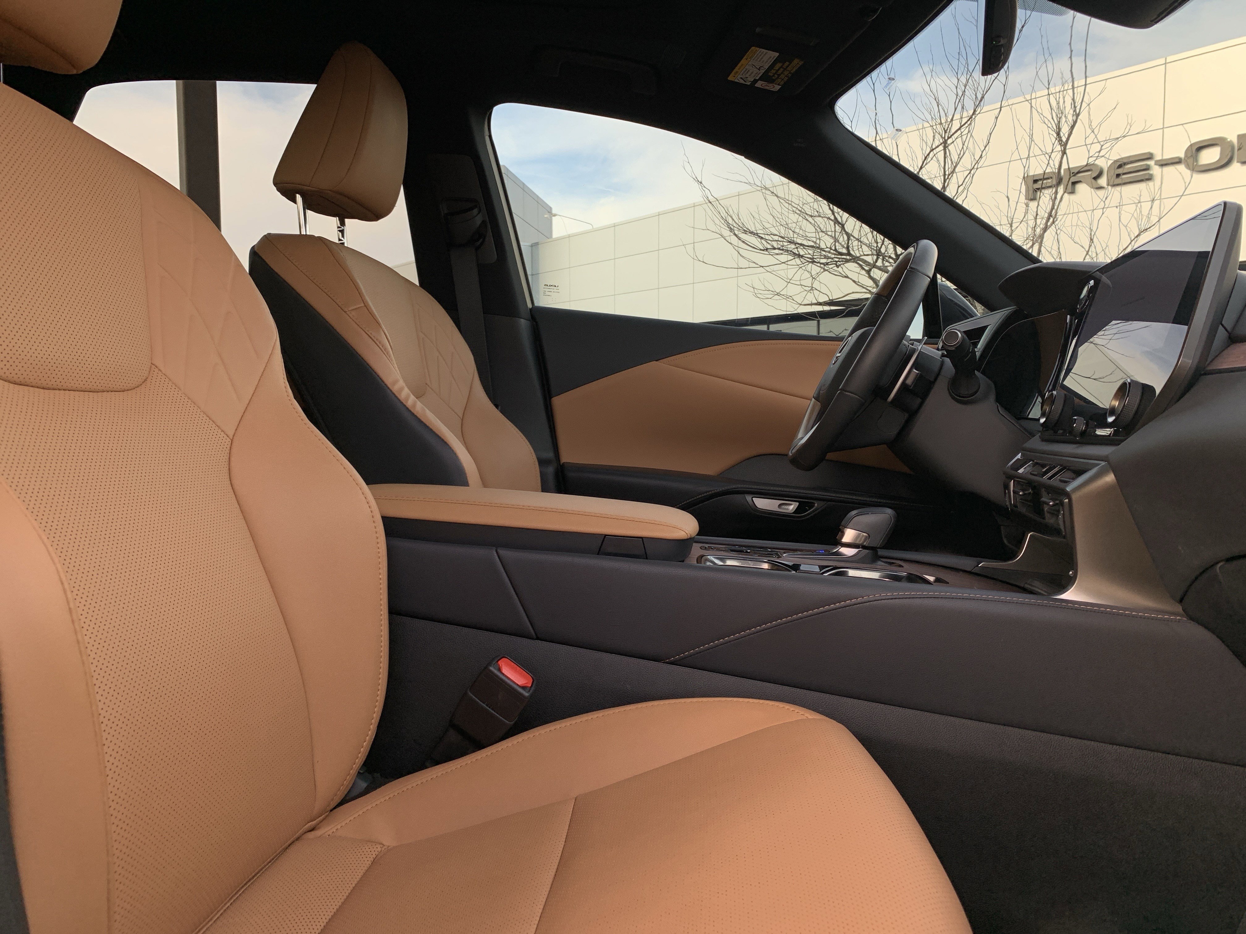 Certified 2023 Lexus RX 350h w/ Cold Area Package image 35