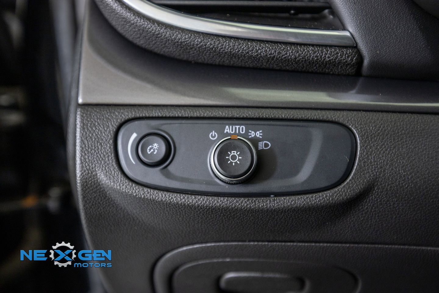 Used 2018 Buick Encore Preferred FWD image 13