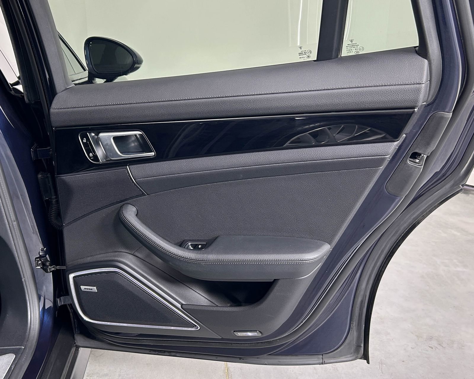 Certified 2021 Porsche Panamera 4 image 25