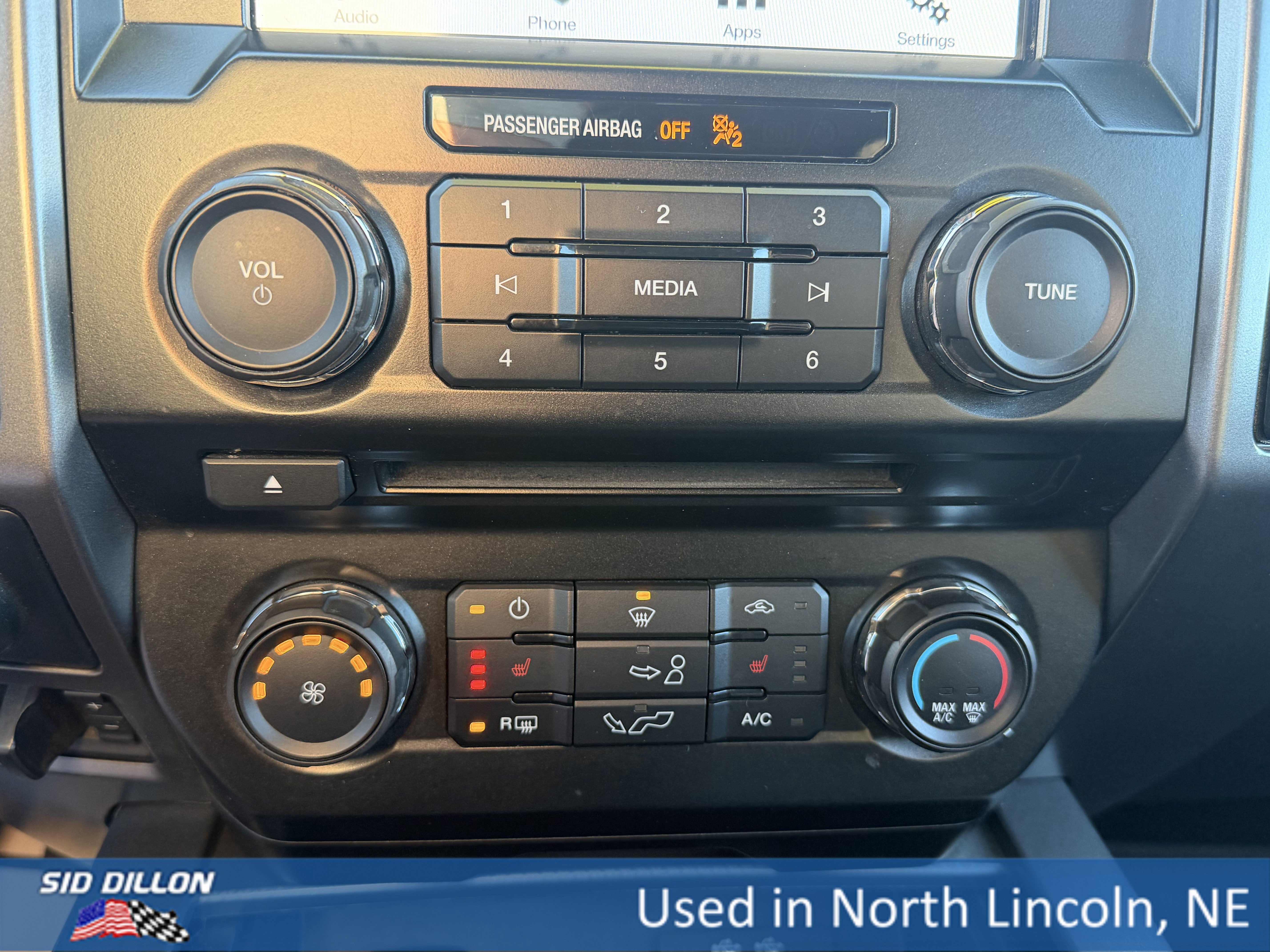 Used 2016 Ford F150 XLT w/ Equipment Group 302A Luxury image 16