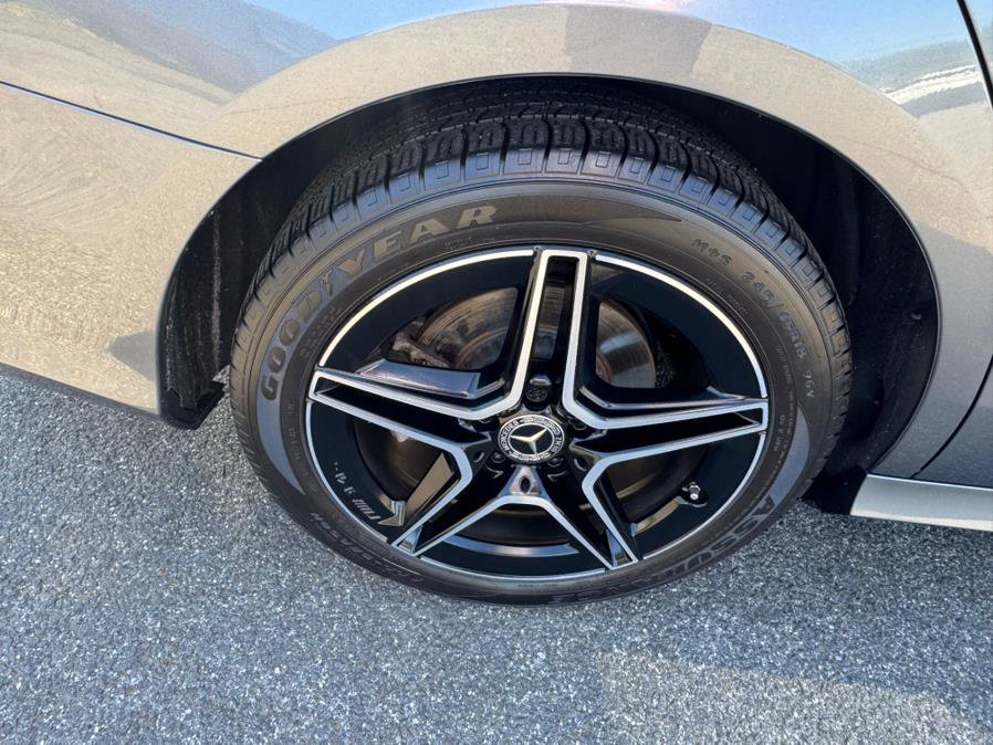 Used 2021 Mercedes-Benz E 350 4MATIC Sedan image 10