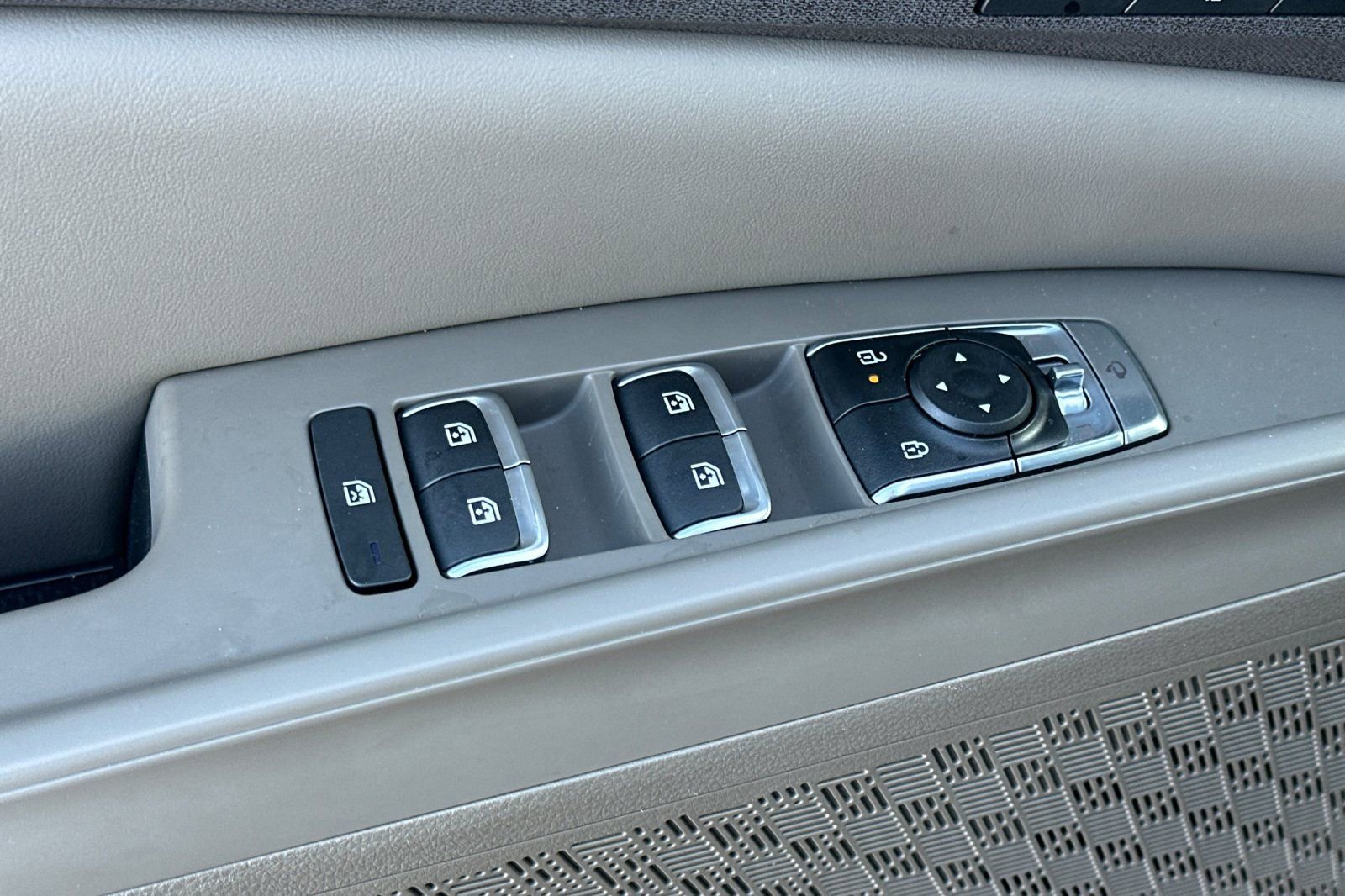 Certified 2026 Kia Carnival EX image 13