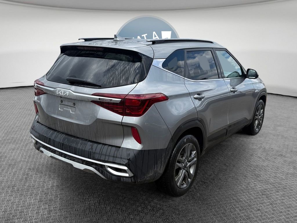 Certified 2023 Kia Seltos S image 3