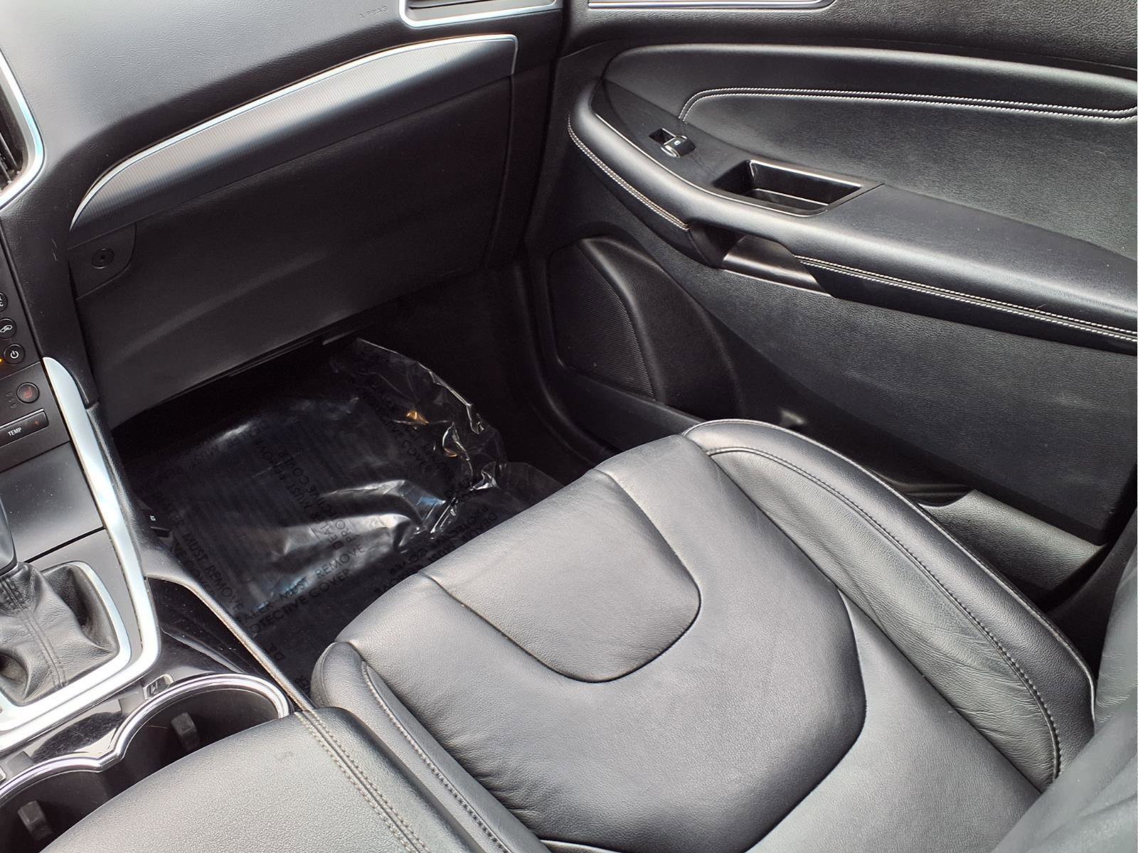 Used 2018 Ford Edge Titanium w/ Technology Package image 17