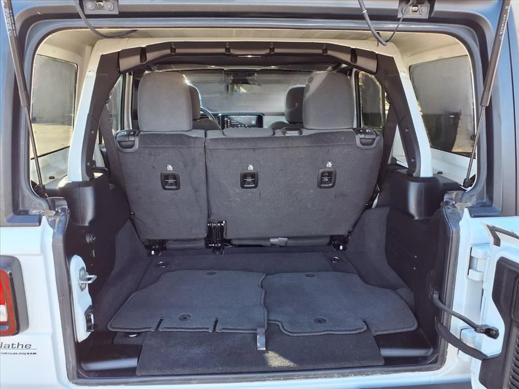 Used 2025 Jeep Wrangler Sport S image 25