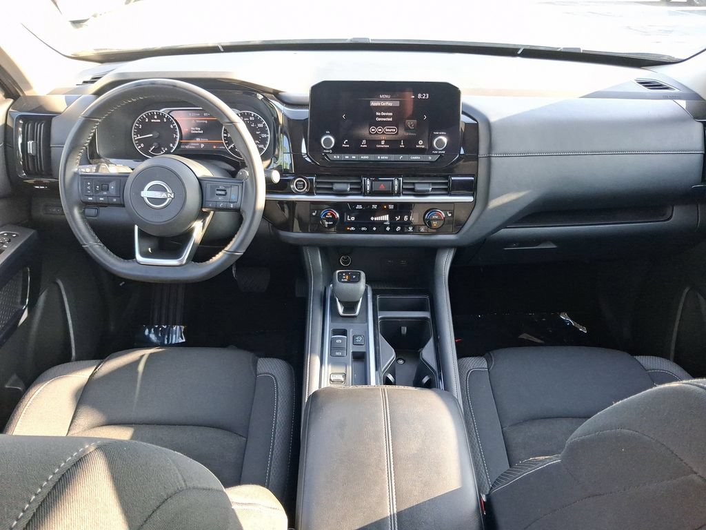 Used 2024 Nissan Pathfinder SV FWD image 9