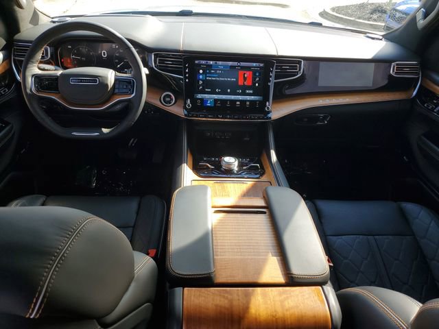 Used 2024 Jeep Grand Wagoneer Series III w/ HD Trailer Tow Package image 17