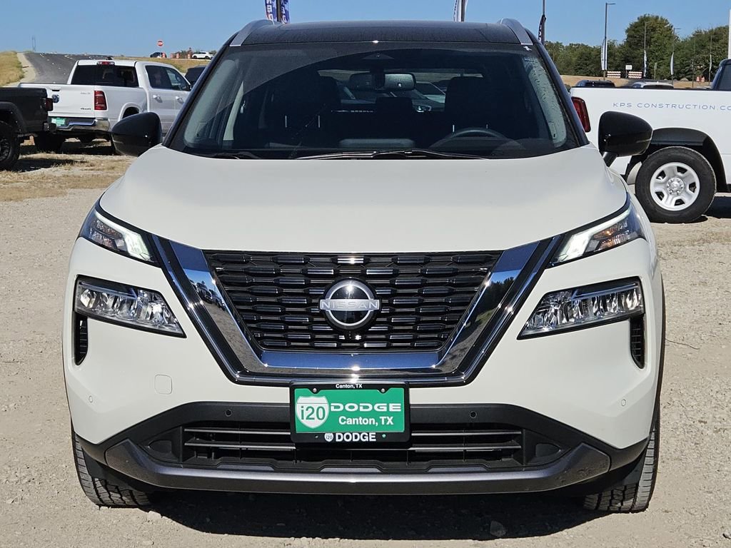Used 2023 Nissan Rogue SL w/ SL Premium Package image 3